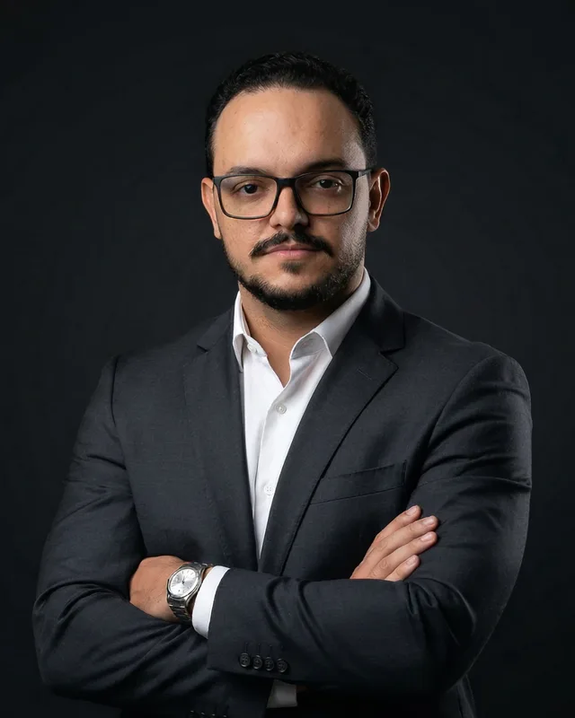 Gustavo Castro, Sócio